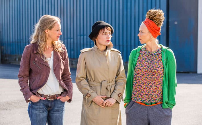 FREUNDINNEN – ALLE FÜR EINE (2015)